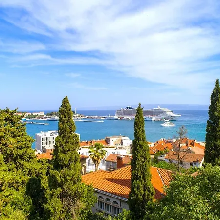 Villa Stone Majestic W Pool - Center *