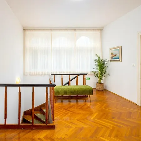 Вилла Stone Majestic W Pool - Center Сплит