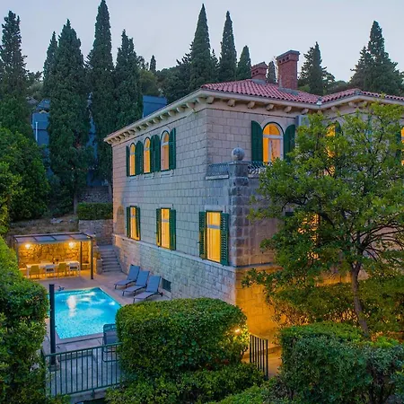 Stone Majestic W Pool - Center Villa Split