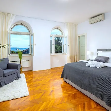 Stone Majestic W Pool - Center Villa Split